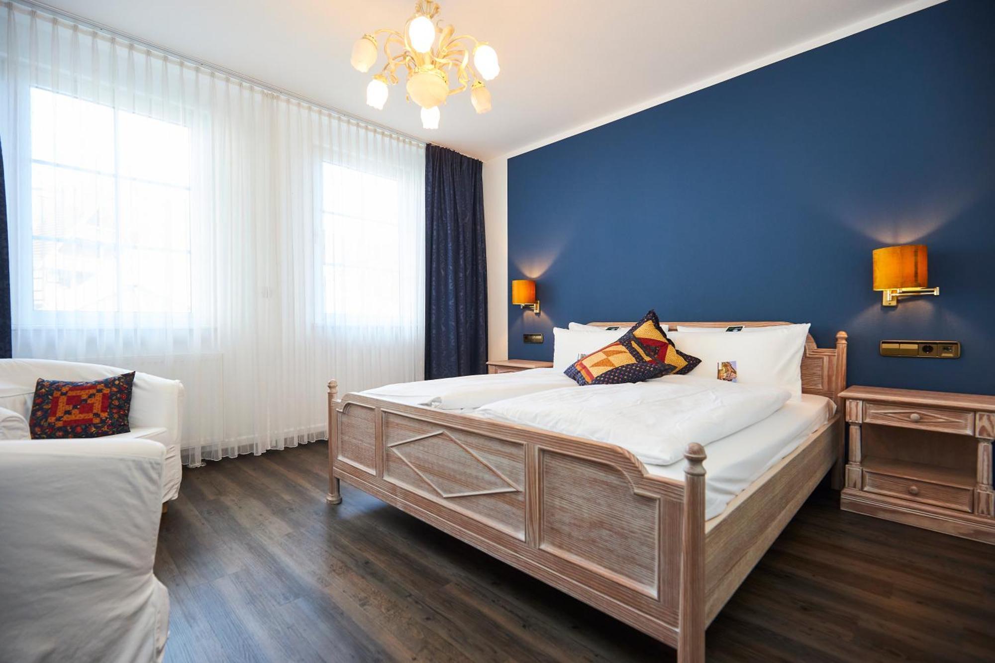Flair Hotel Vier Jahreszeiten Bad Urach Buitenkant foto