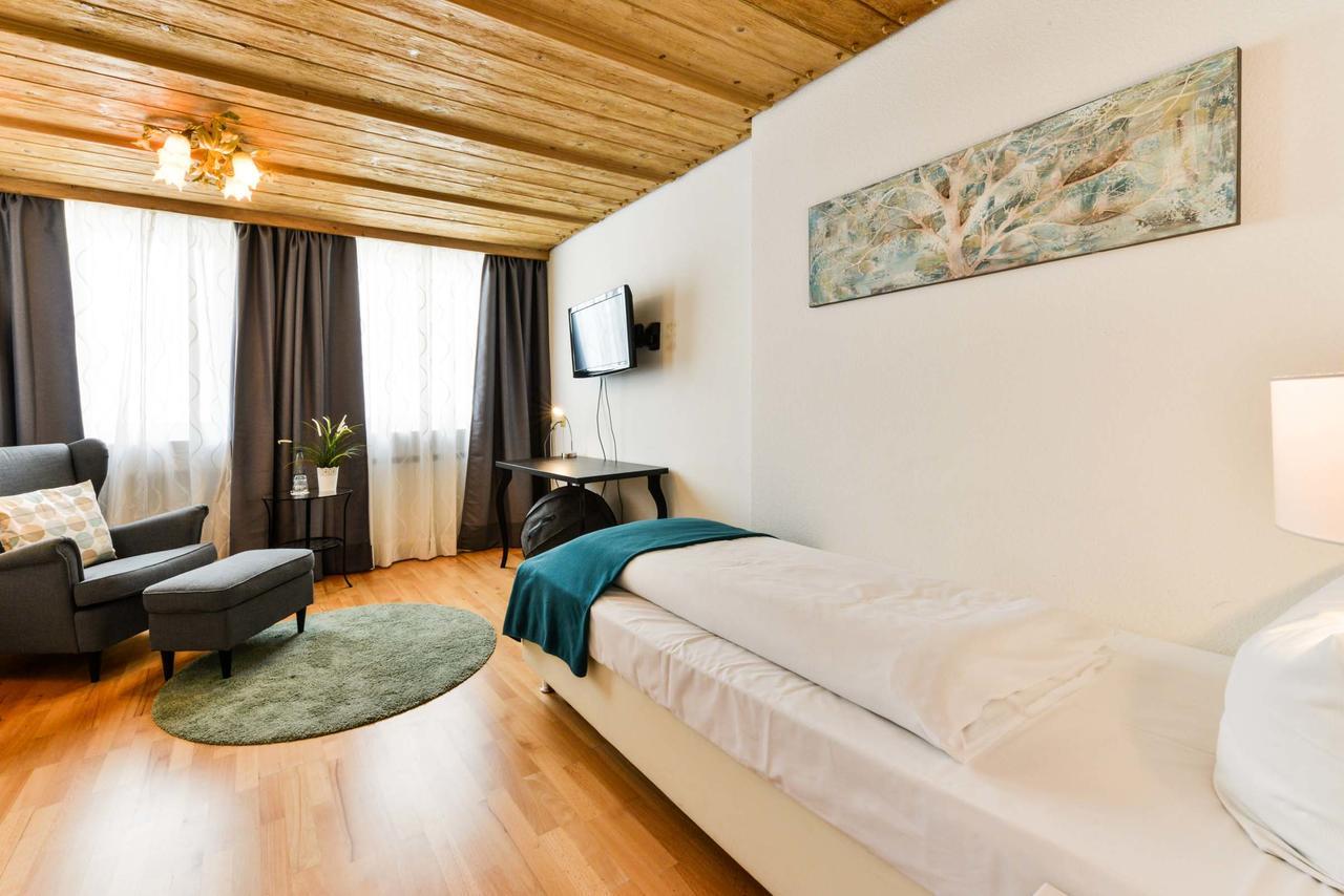 Flair Hotel Vier Jahreszeiten Bad Urach Buitenkant foto